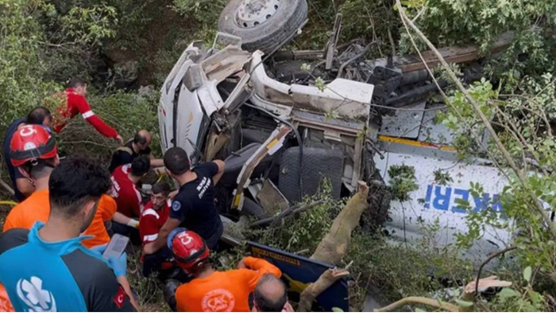 Bursa’nın Gürsu ve Kestel ilçeleri arasında günlerdir devam eden orman